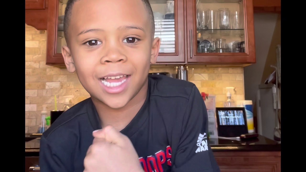 Easy Curry Chicken recipe #guyana #guyanesecooking #cookingwithisaiah #kids #easy