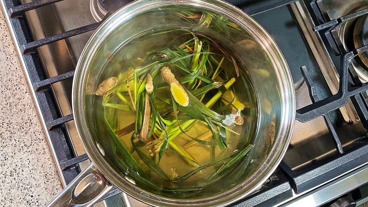 Healing Caribbean Fevergrass and Ginger Tea.