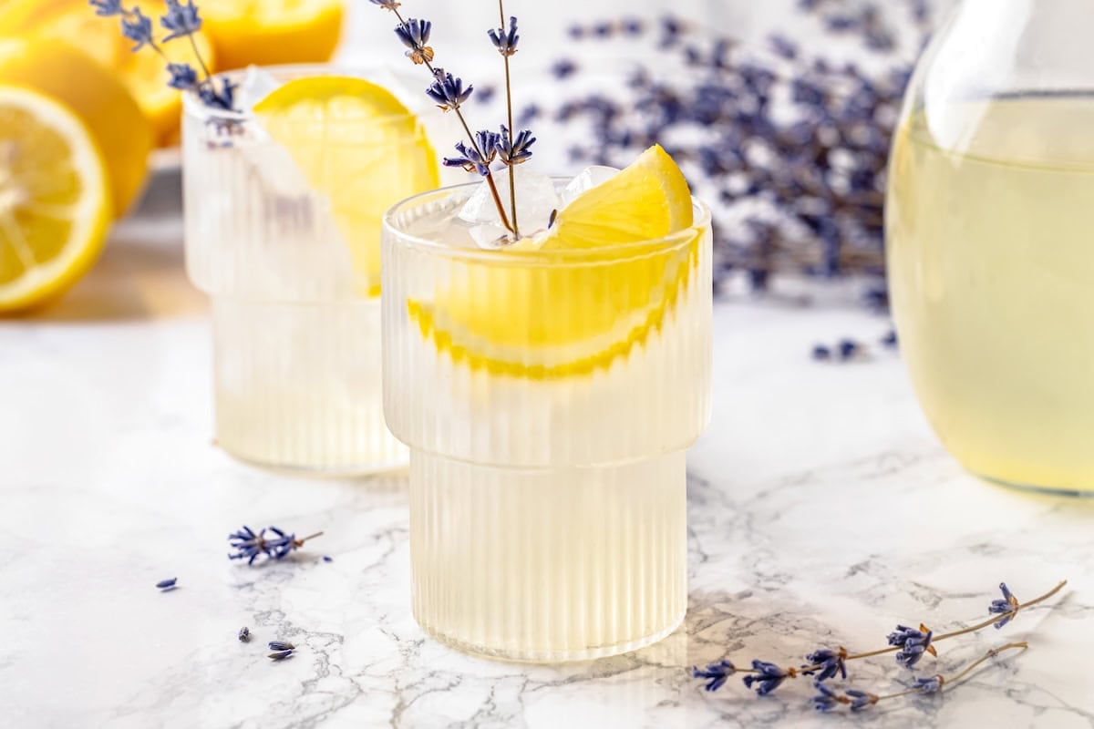 Lavender Lemonade | Jessica in the Kitchen