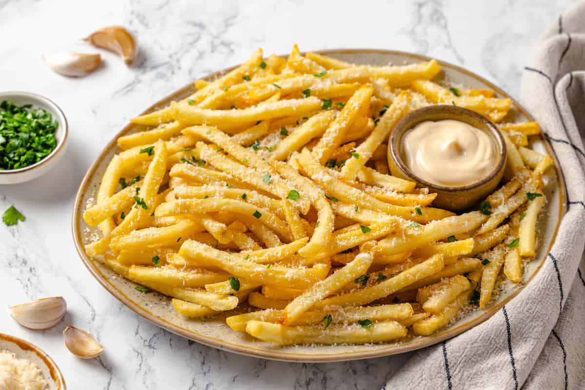 Garlic Fries (Baked or Fried!)