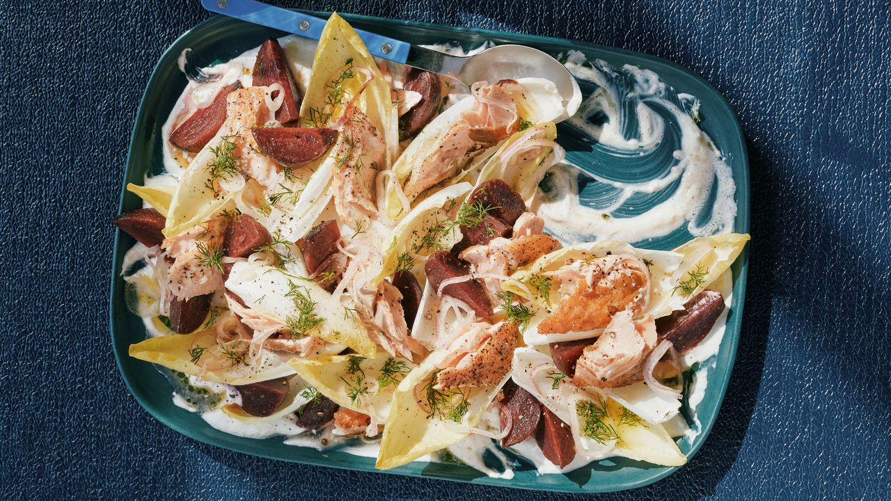 29 Recipes With Greek Yogurt (Easy Meals, Desserts & More)